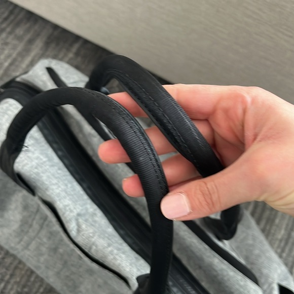 Lululemon Out of Range Duffel (33L) - Picture 3 of 9